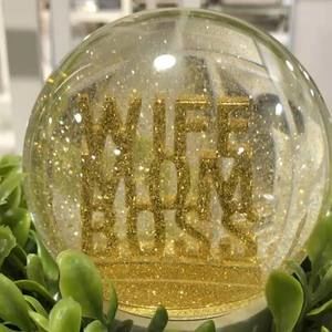 Meet your Posher, Carolina